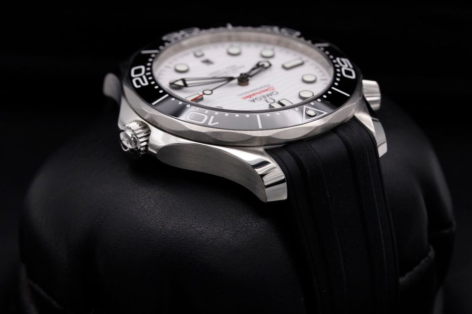 Omega Seamaster Diver 300m 210.32.42.20.04.001 Image 4